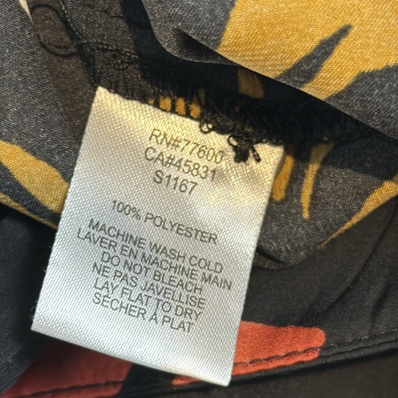 Saltwater LUXE Floral Ankle Lightweight Pants - Black and Pink - Picture 9 of 9